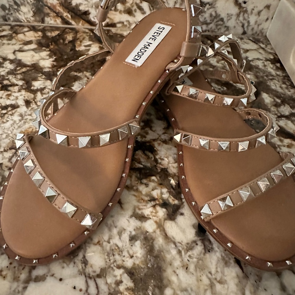 Brand new- never worn Steve Madden sandals.